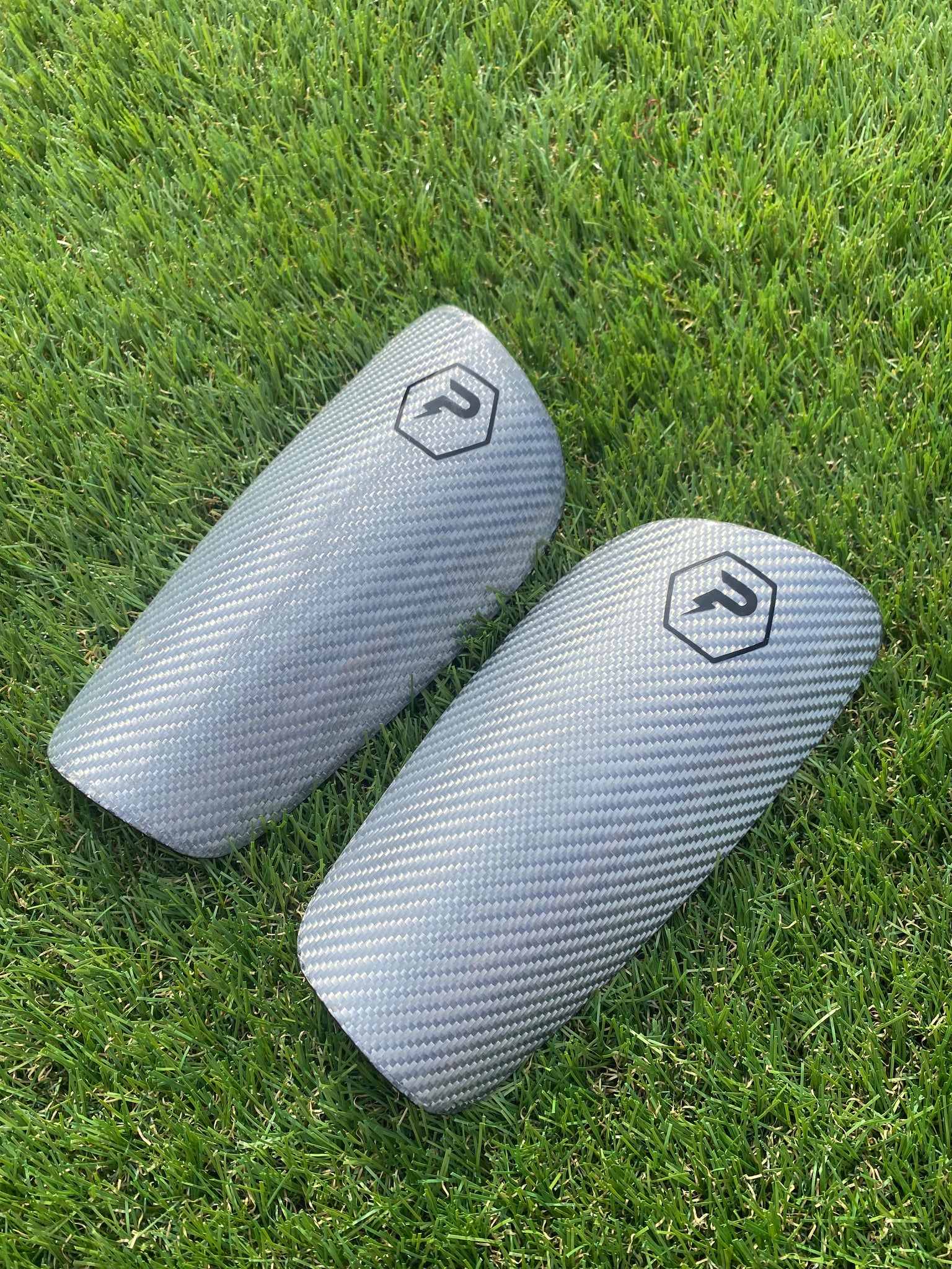 Patronus Alufibre Silver Carbon Elite Shin Guards